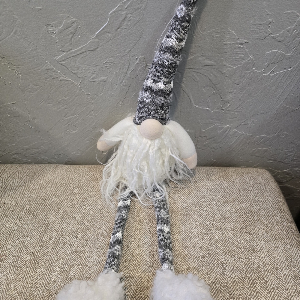 Grey Christmas Gnome‎